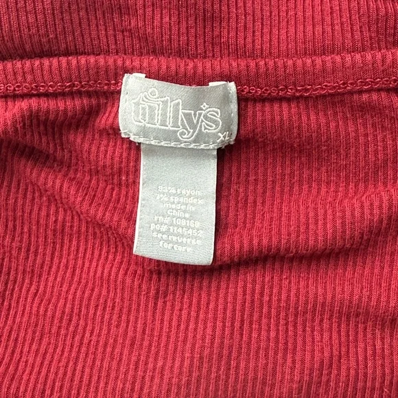 🌞 3 for $10 Tilly’s ribbed tank top - Picture 4 of 4